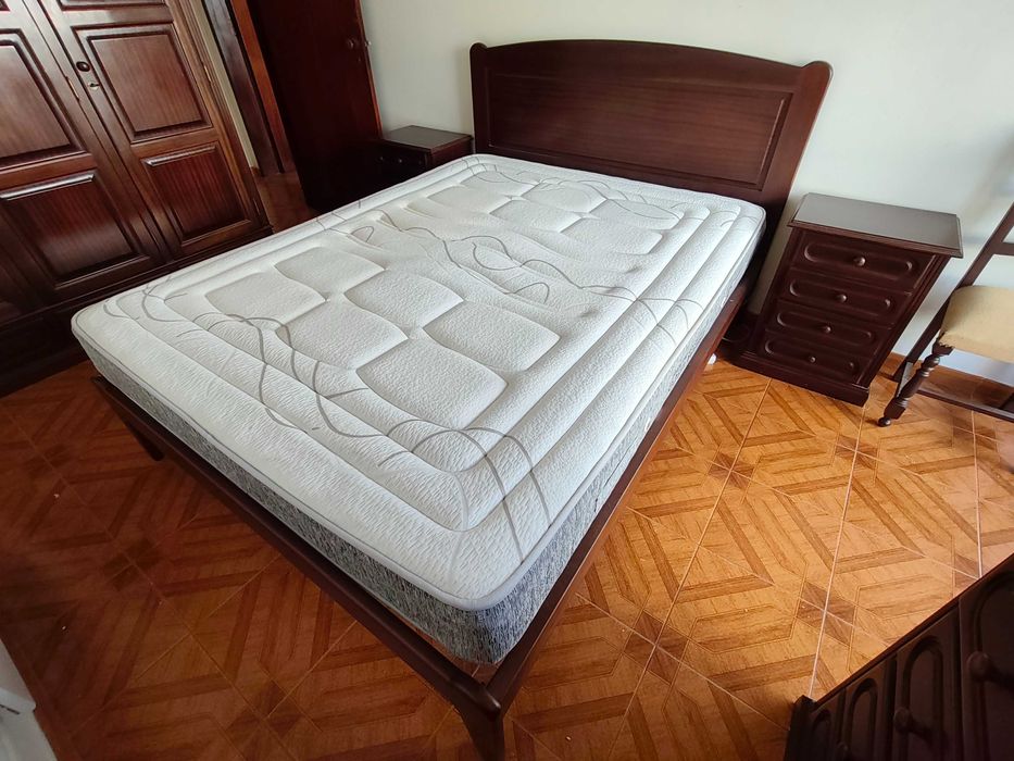 Mobília completa de quarto de casal