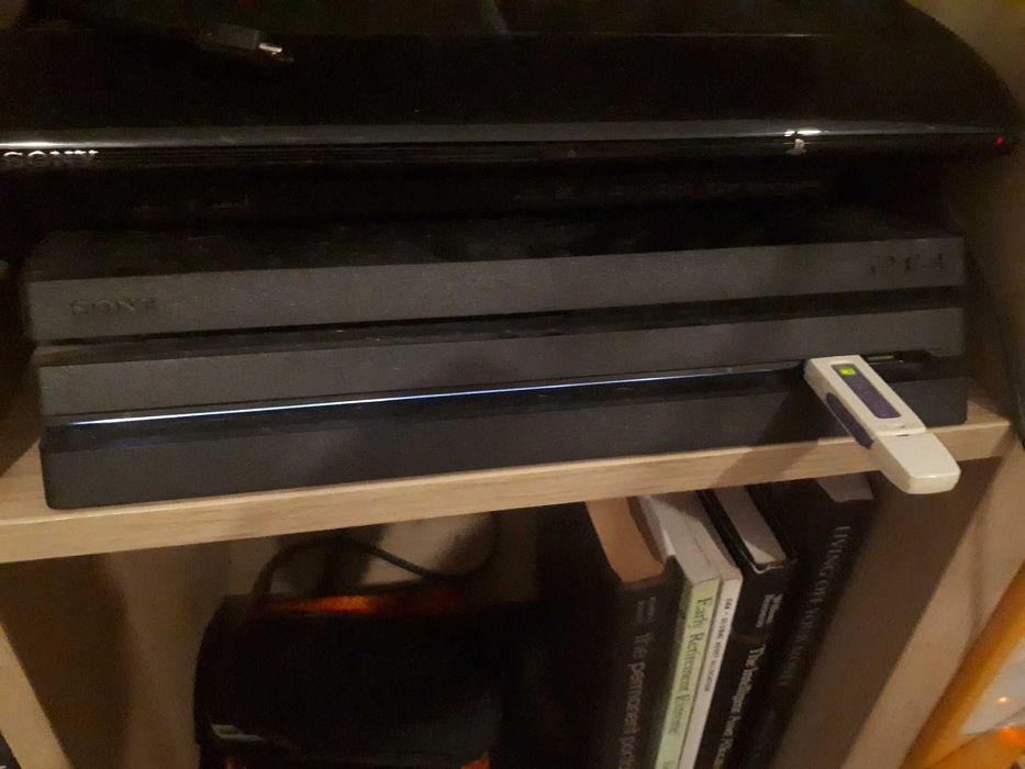 Playstation 4 Pro 1TB