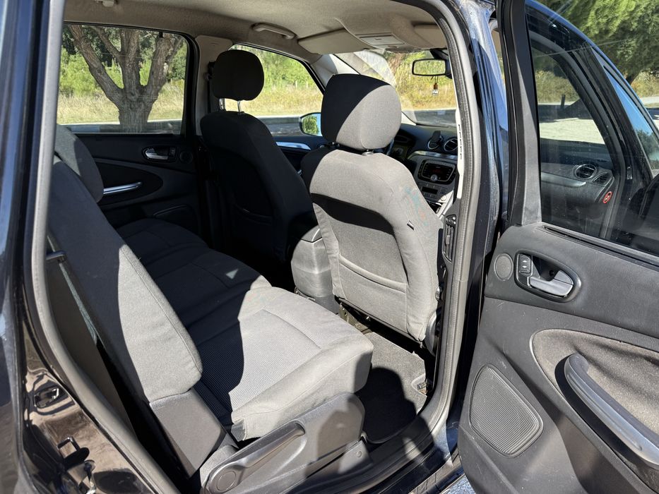 Ford s max.  Motor 2000cc