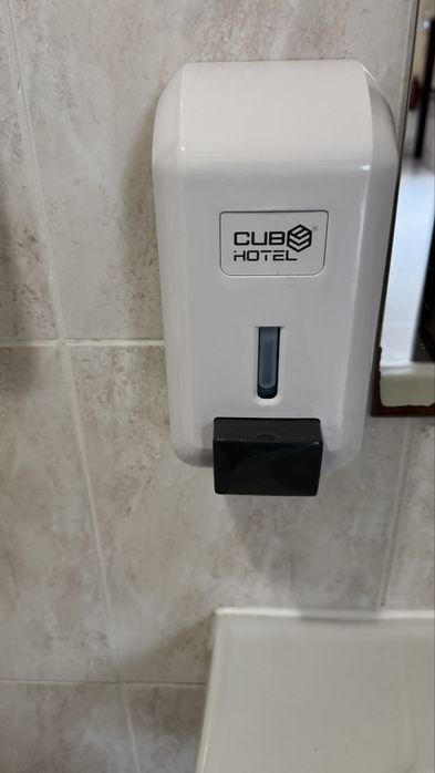 Conjunto p/ wc ( saboneteira/ suportes papel)