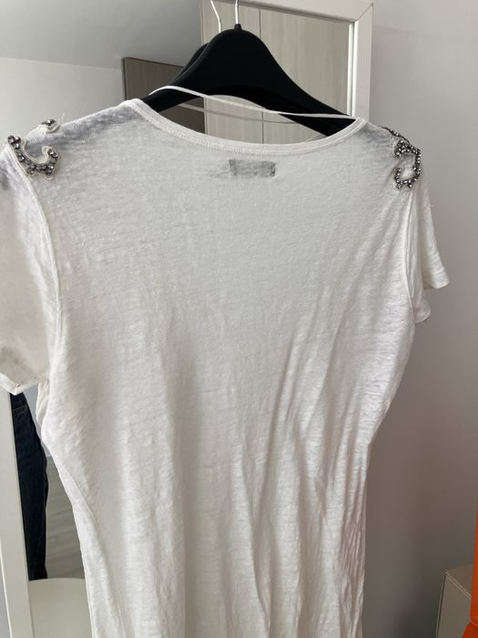 T -shirt zara com brilhos no ombro