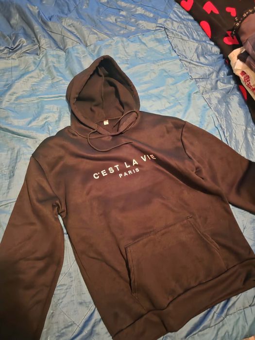 Roupa usada bom estado