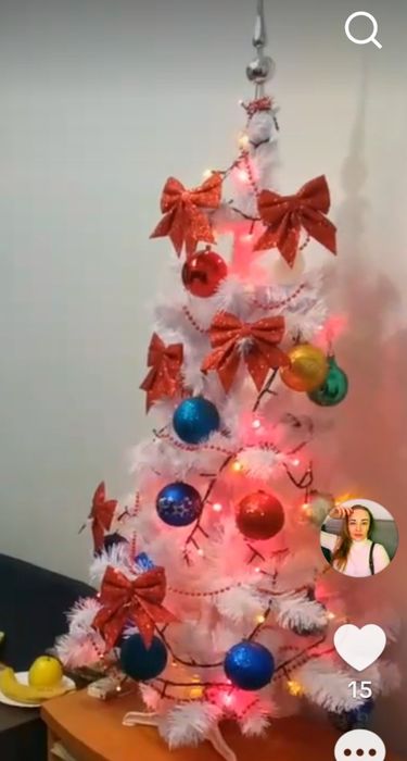 Новогодняя искуственная елка