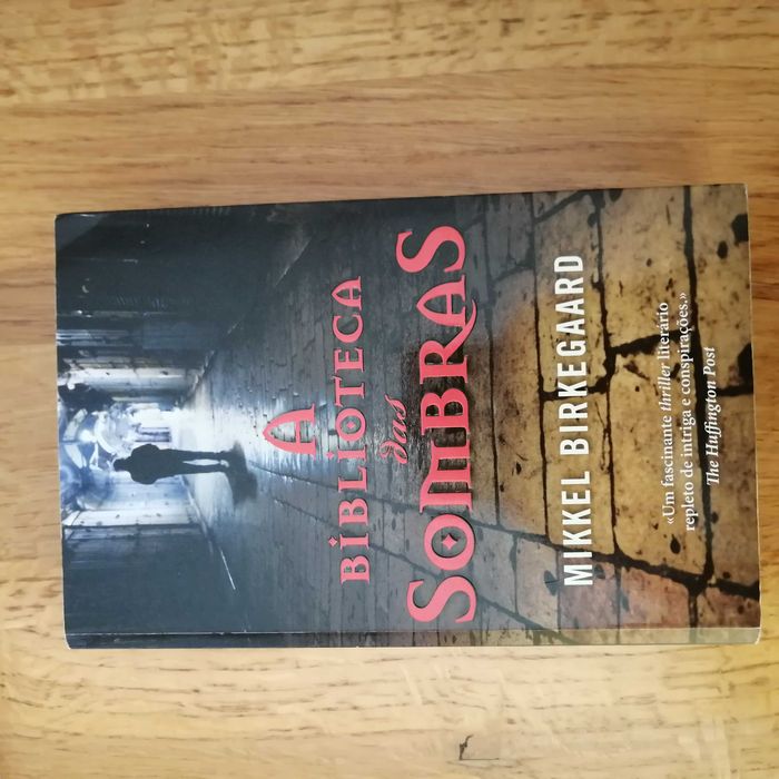 Livro - A biblioteca das sombras - Mikkel Birquegaard