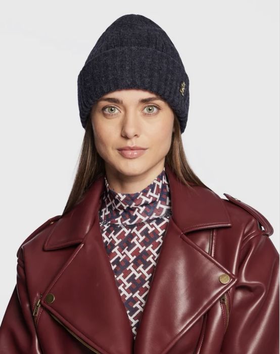 Продам шапку Tommy Hilfiger НОВАЯ