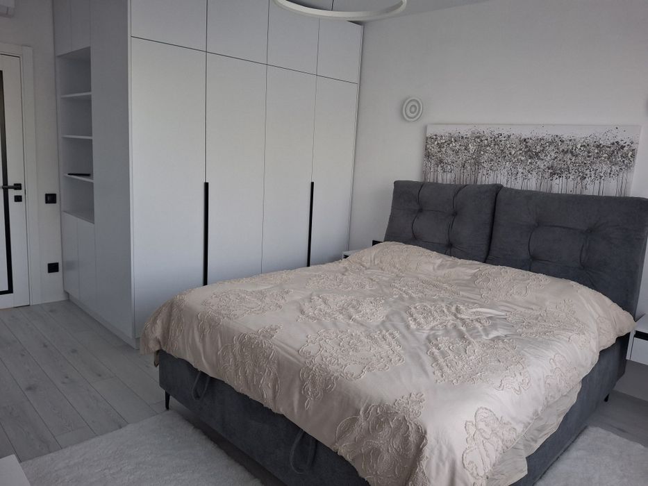 Пропоную для подобової оренди гарну та зручну квартиру