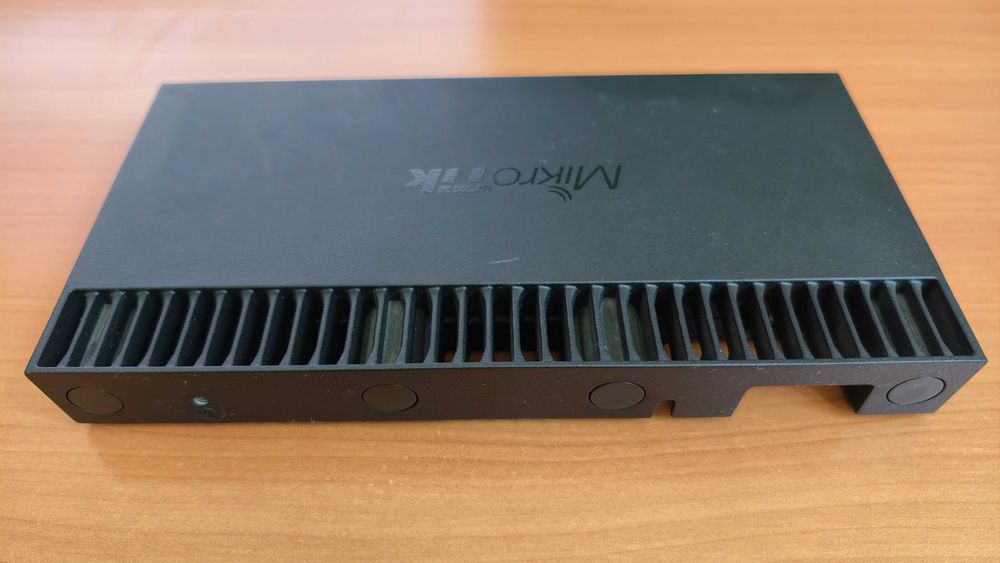 Mikrotik RB4011 + RM
