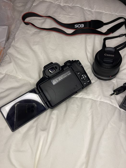 Camara canon eos R50