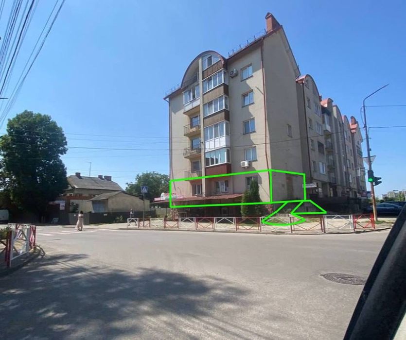 Фасад 100 м² на перехресті+ Канікули на ремонт