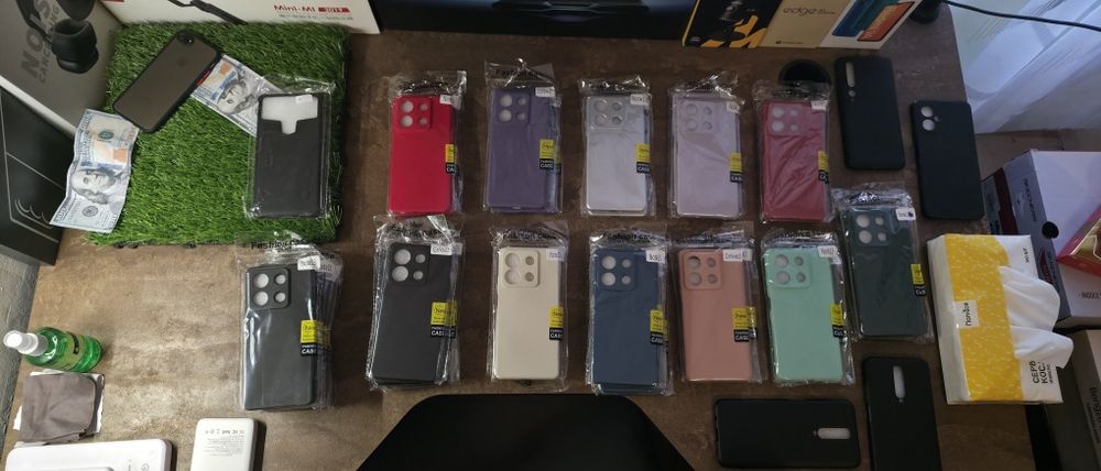 Чохли на Айфони та Android: Нові(Розпродаж)