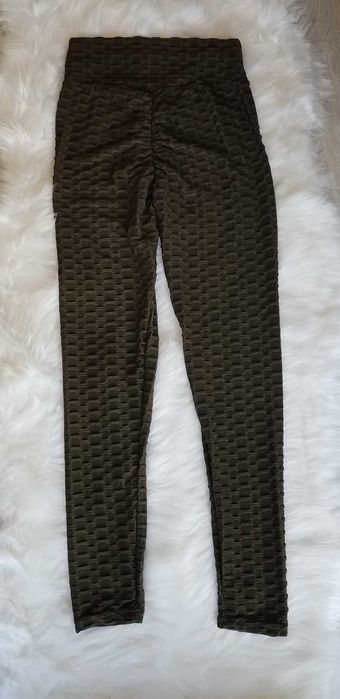 Legginsy marszczone z wysokim stanem.