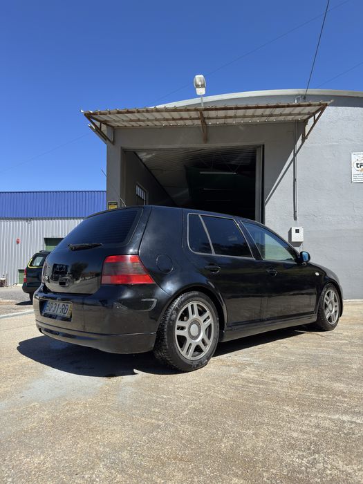 VW Golf IV 1.9 TDI PD 130cv (Look R32)– Fiável, económico, bom estado