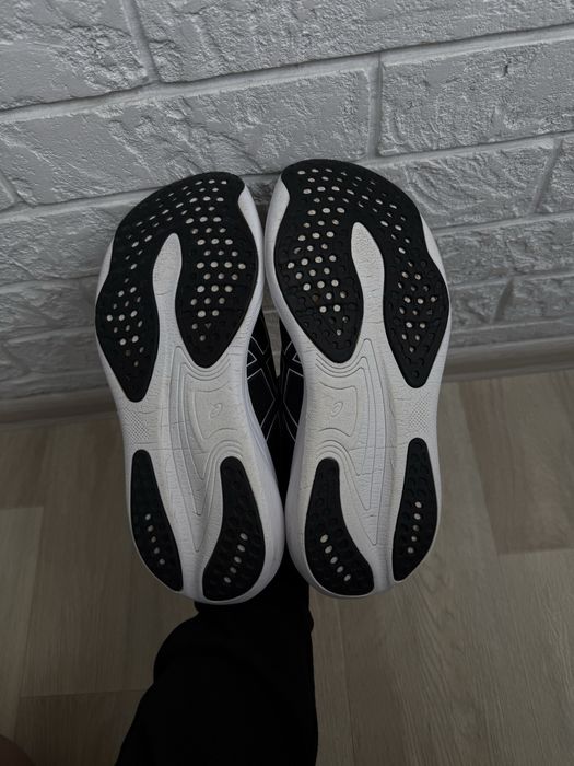 Кросівки Gel-nimbus 25