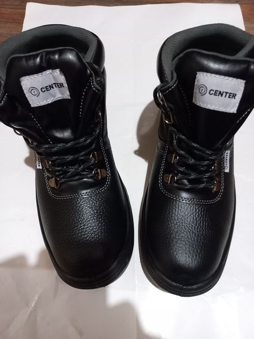 Продам новые рабочии ботинки, 43 р.