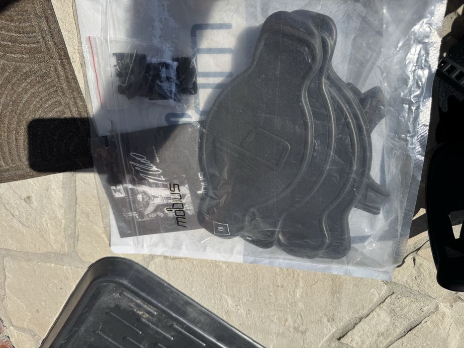 Брейси (Наколінники) Mobius U8 оригінал М