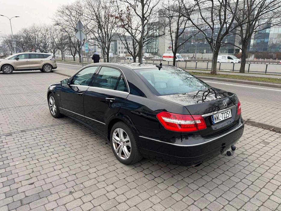 Do wynajęcia wynajem samochodów Mercedes E klasa Automat Warszawa