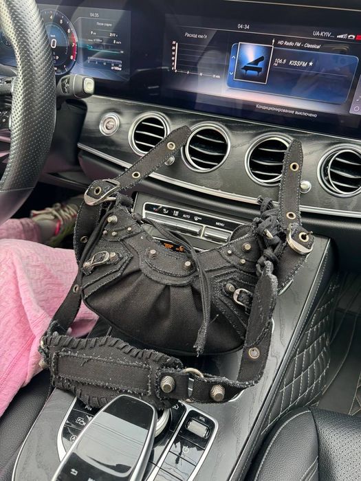 Сумка Balenciaga Le Cagole / баленсьяґа чорна тканинна сумочка