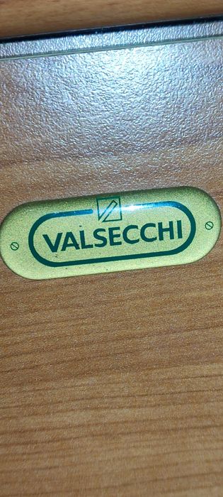 Mesa para engomar roupa da marca italiana Valsecchi
