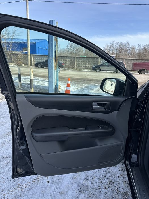 Ford Focus 2008 рік 1.6 бензин