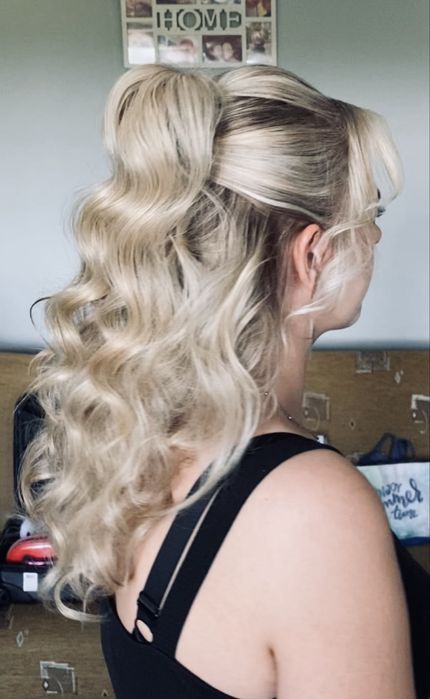 Fryzjer stylista mobilny, makijaż. Fryzury okolicznościowe