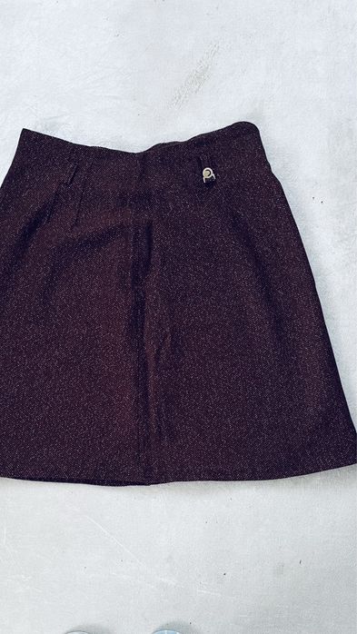 Жіноча спідниця