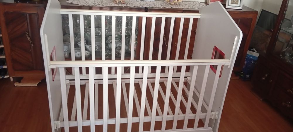 Cama de grades criança com colchão