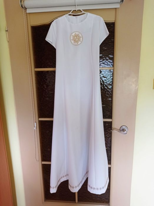 Alba komunijna dla dziewczynki plus wianek, spinki i sweterek