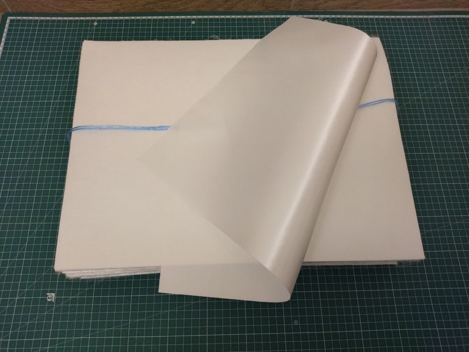 Тканина атлас, габардин.