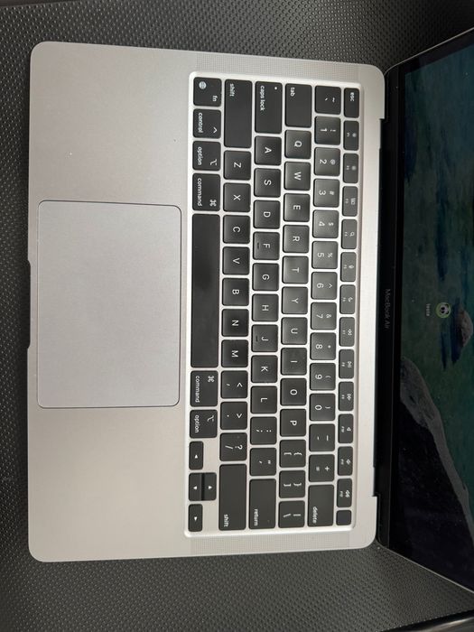 Apple MacBook Air M1 2020