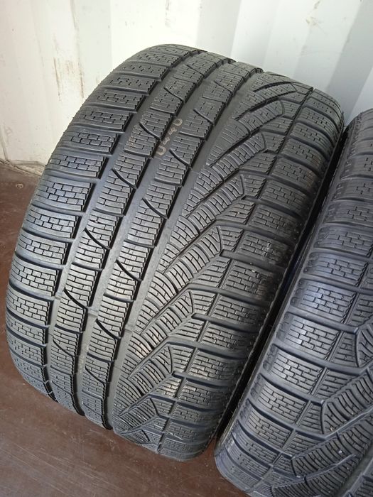 Opony Zimowe 295/35R18 Pirelli Sottozero Para