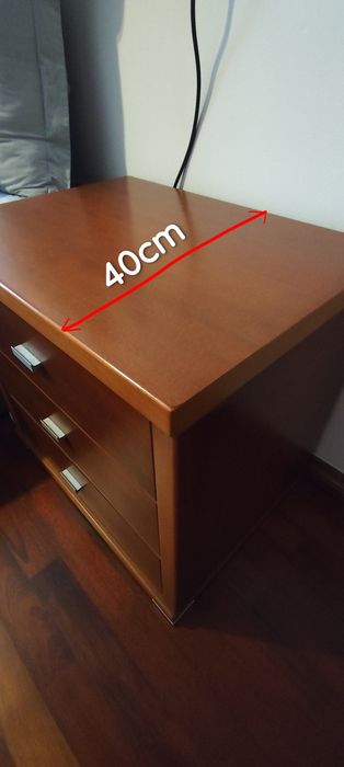 Conjunto cómoda e 2 mesas de cabeceira