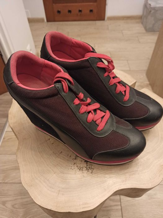 Buty na koturnie Puma