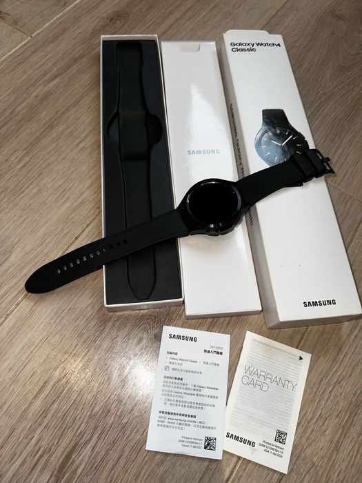 Samsung Galaxy Watch4 Classic 46мм чорний, повний комплект
