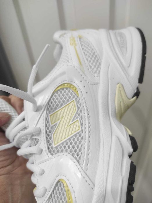 New balance 530 como novos (brancos, símbolo amarelo)