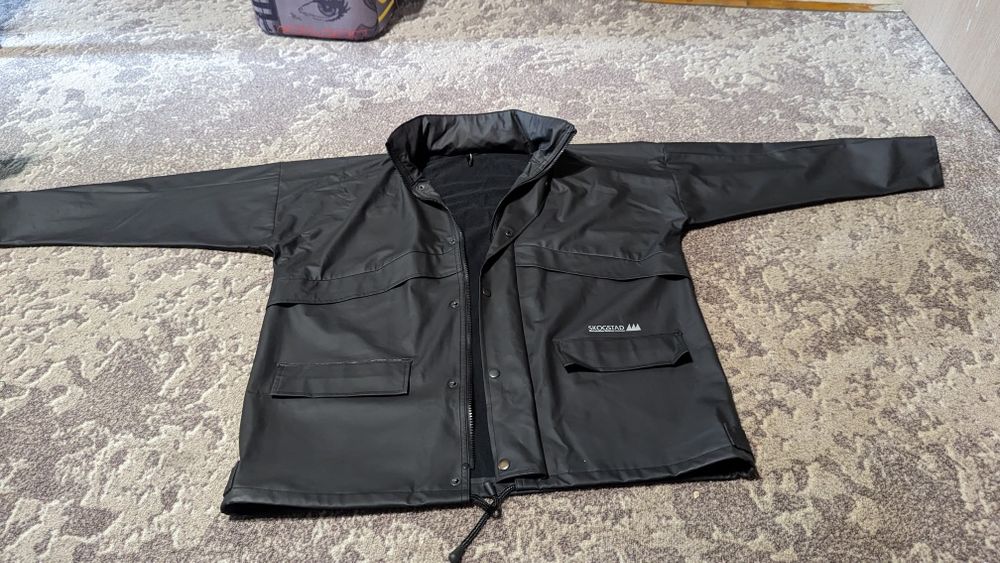 Продам куртку-дождевик Skogstad