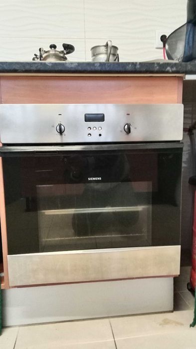 Forno de Encastre Siemens Inox – Excelente Estado e Pronto a Usar