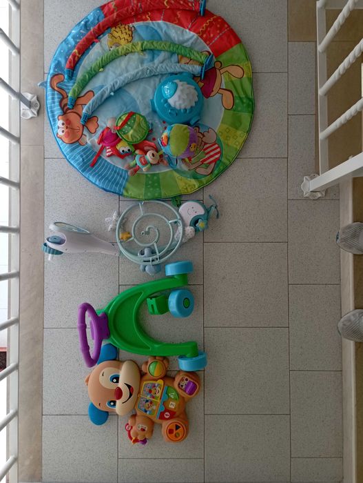 Conjunto de brinquedos para bebés
