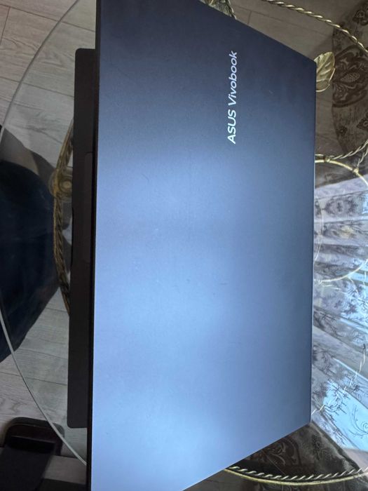 ASUS VivoBook, ноутбук