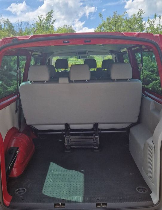 Wynajem busa 9-osobowy