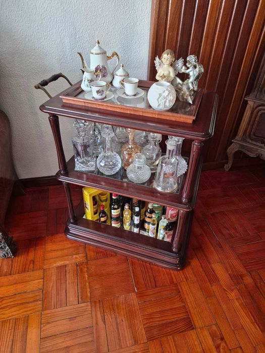 Carrinho de cha em madeira