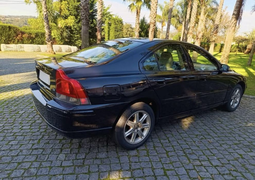 Volvo S60 2400D5 185cv