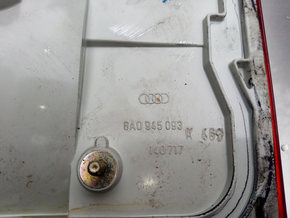 Audi 80 b4 sedan lampa tył