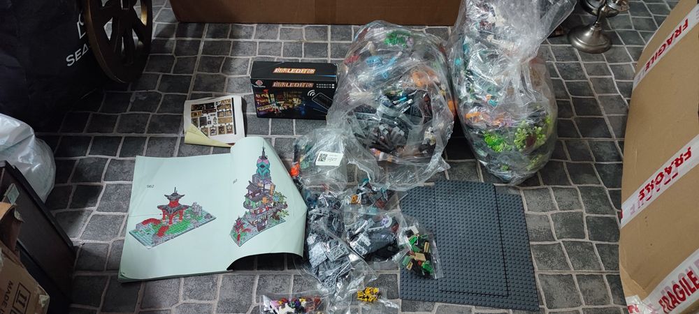 Blocos de construção NINJAGO City Gardens 71741