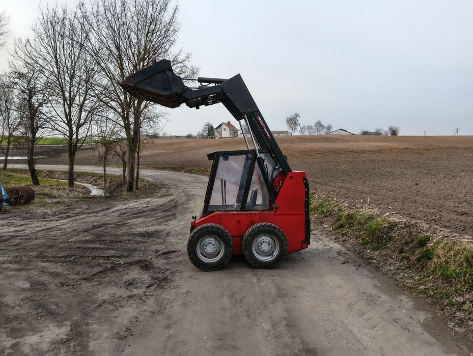 Bobcat miniładowarka Massey Ferguson Mustang Case Weidemann  MF