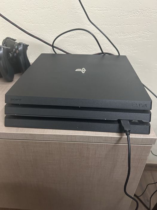 Playstation 4 pro 1 tb