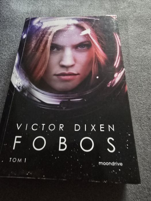 Seria Fobos Victor Dixen