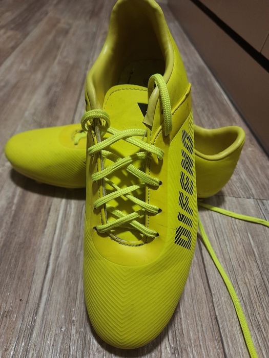 Футбольні бутси, 40 розмір