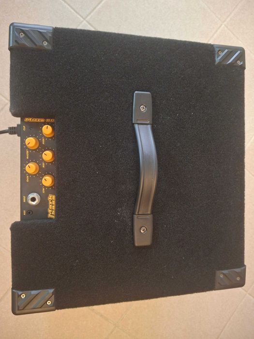 Coluna Mark Bass amplificada para guitarra baixo. Como novo