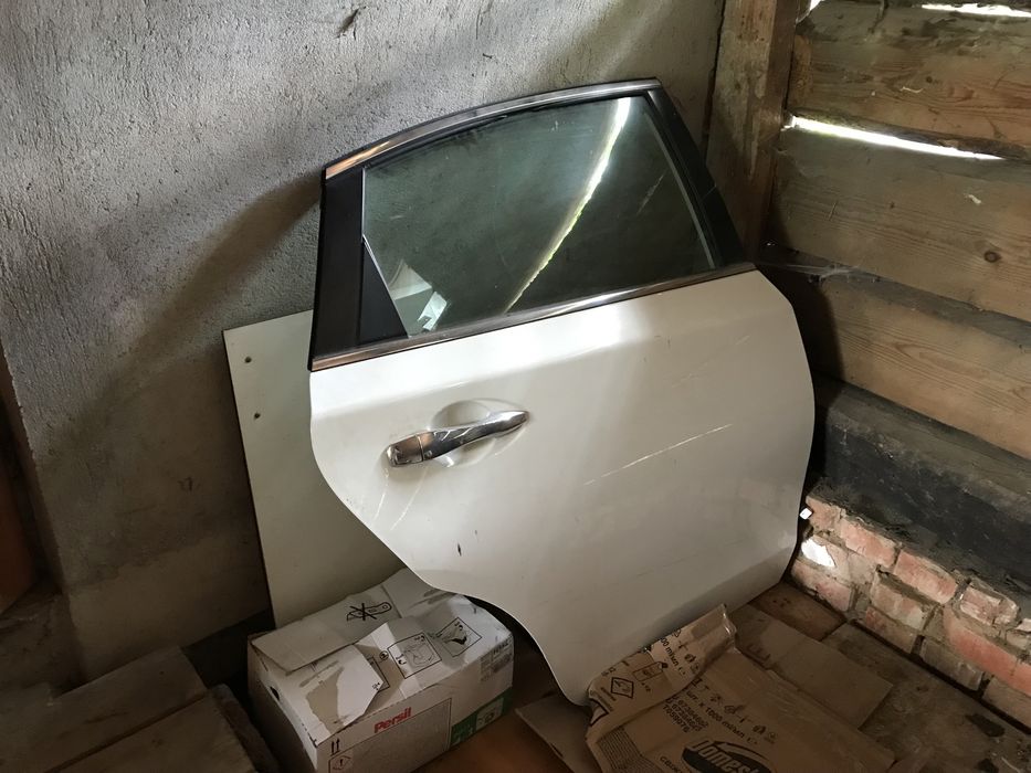 Двері Nissan Altima 2016 2017 2018