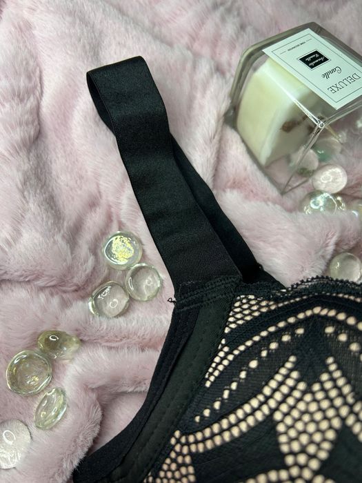 Чорний мереживний бюстгальтер - 85D, 90D, 95E, 100E